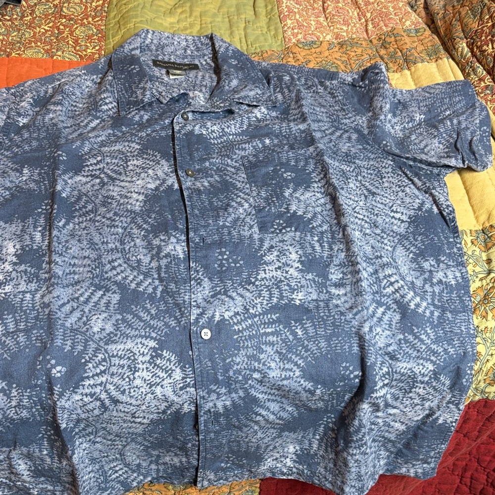 Banana Republic Blue and White Patterned Shirt Jacket